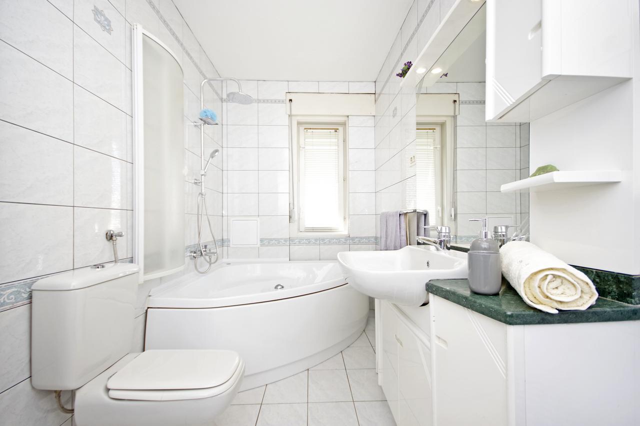 D & J Apartment Split Eksteriør bilde
